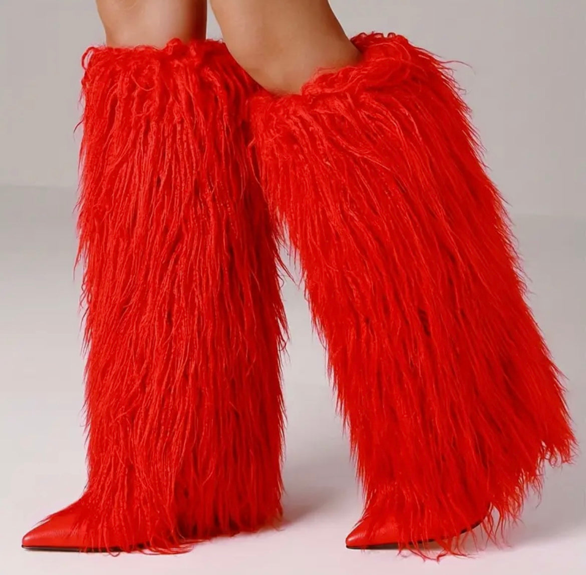 Scarlet Fever Shaggy Boots – Red